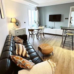 Apartment Stunning Centre Penthouse With Private Balcony - Grand House, Gibraltar