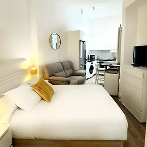 Apartment Delightful Centre Clarendon - Grand House, Gibraltar
